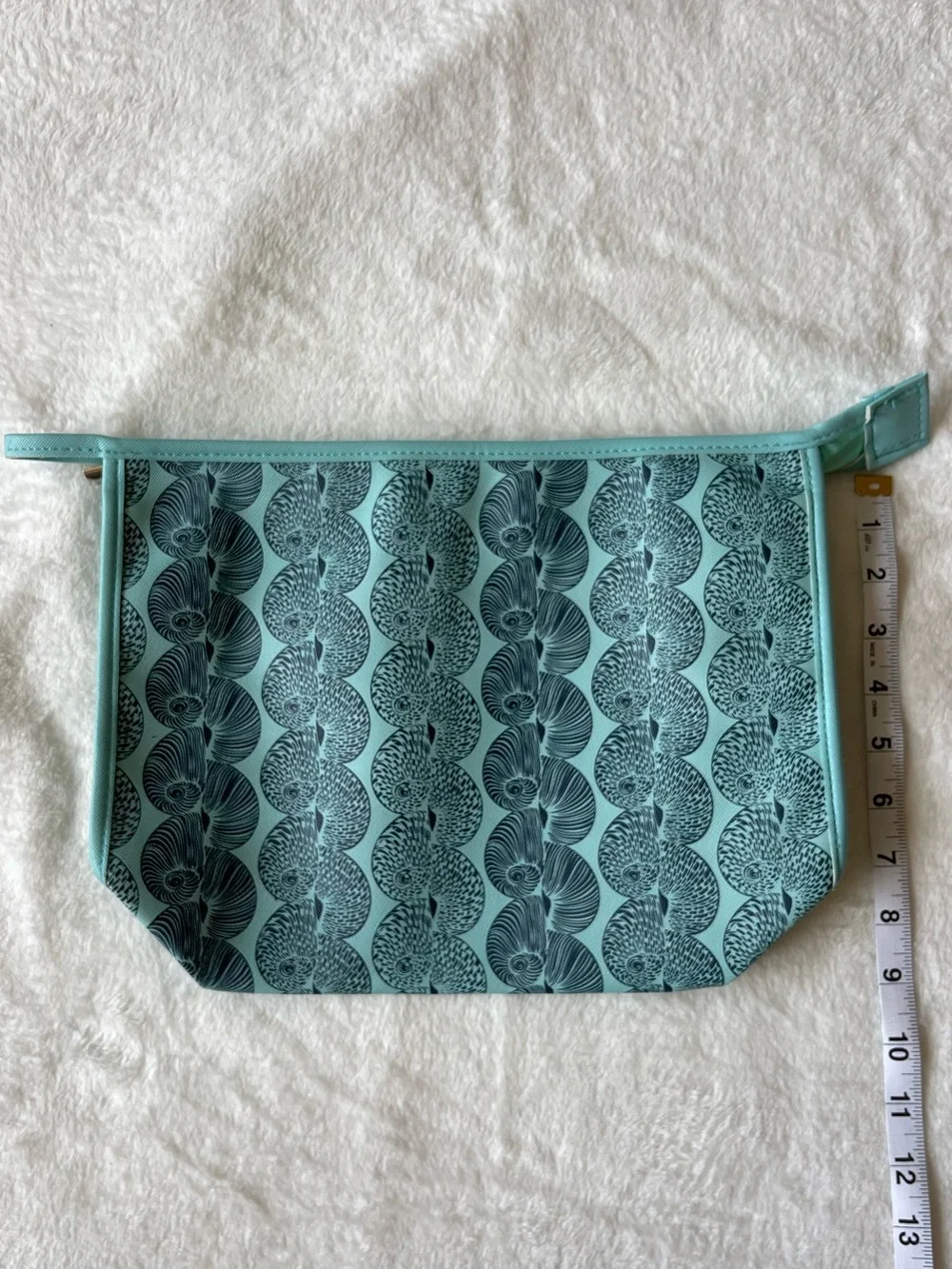 Manaola Hawaii Kinolau Aqua Seashell Patterned Pouch Clutch